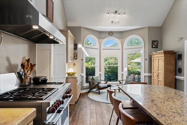 9464 DOE MEADOW DR, Germantown, TN 38139