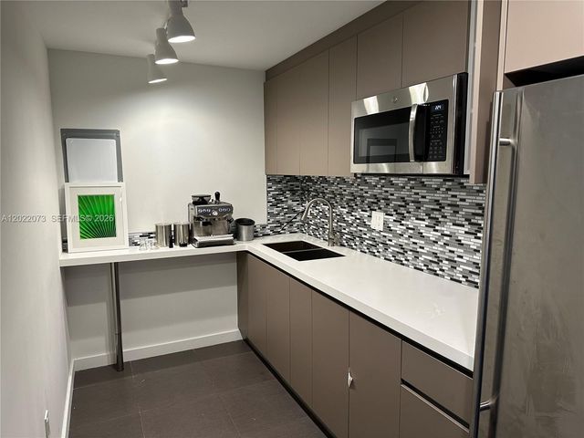 3250 NE 1st Ave 311, Miami, FL 33137