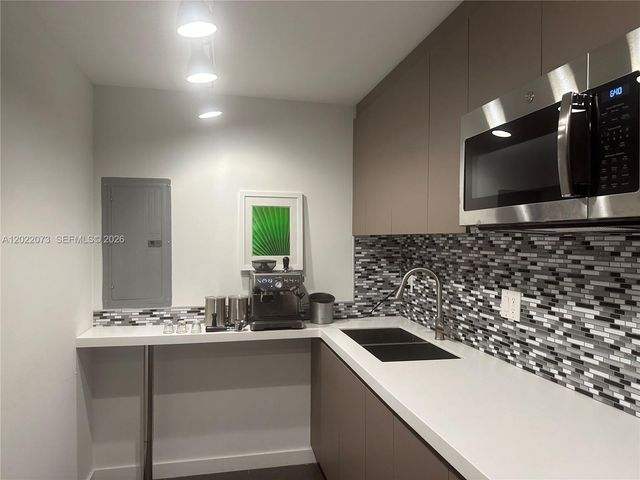 3250 NE 1st Ave 311, Miami, FL 33137