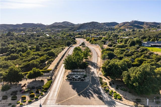 38550 King Court, Murrieta, CA 92562