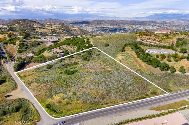 38550 King Court, Murrieta, CA 92562