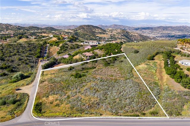 38550 King Court, Murrieta, CA 92562
