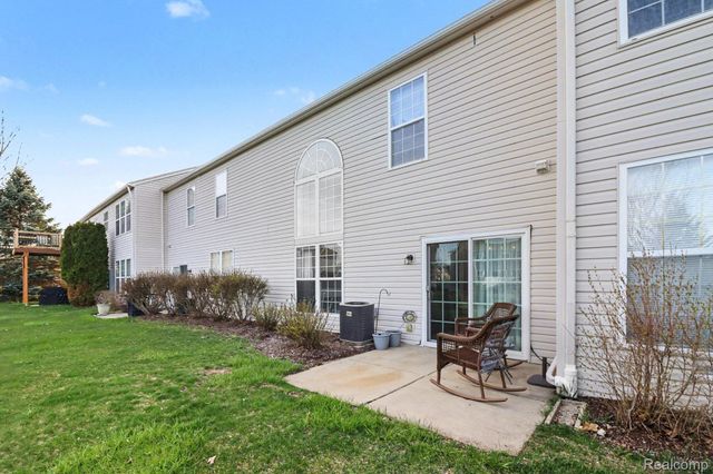 534 Dockside Circle, Holly Township, MI 48442