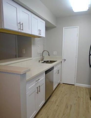2625 E Indian School Road 131, Phoenix, AZ 85016