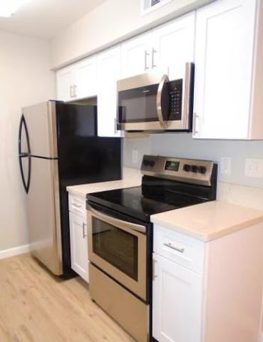 2625 E Indian School Road 131, Phoenix, AZ 85016