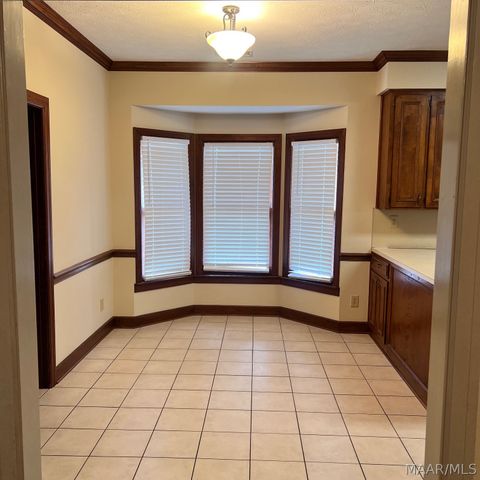 8706 Twelve Oaks Lane, Montgomery, AL 36116