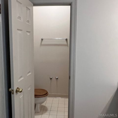 8706 Twelve Oaks Lane, Montgomery, AL 36116