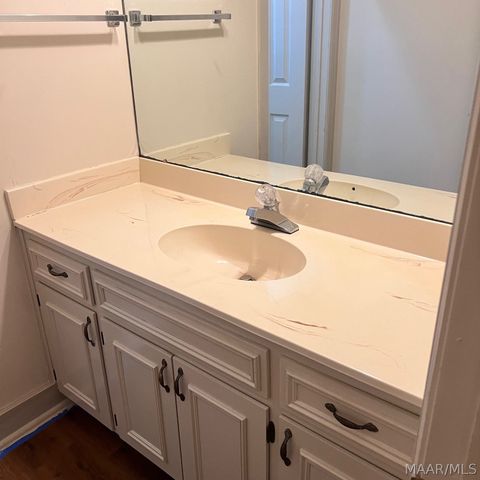 8706 Twelve Oaks Lane, Montgomery, AL 36116