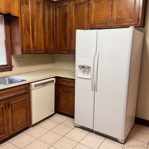 8706 Twelve Oaks Lane, Montgomery, AL 36116
