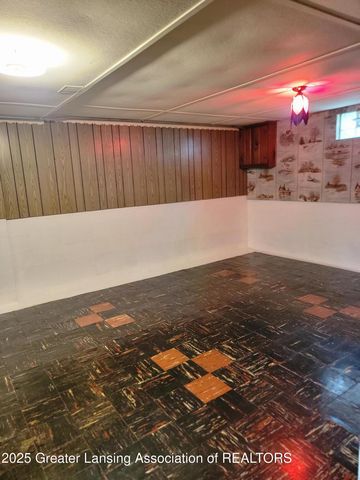 2635 Lasalle Boulevard, Lansing, MI 48912