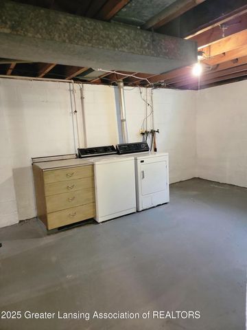 2635 Lasalle Boulevard, Lansing, MI 48912