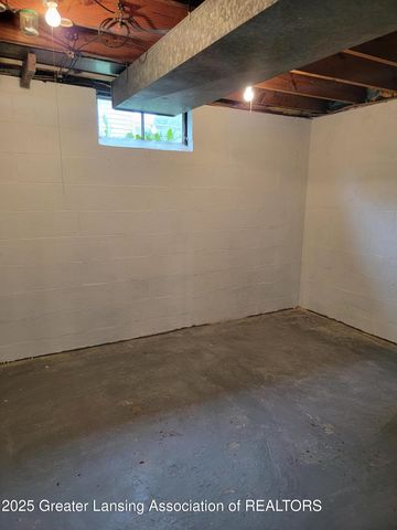 2635 Lasalle Boulevard, Lansing, MI 48912