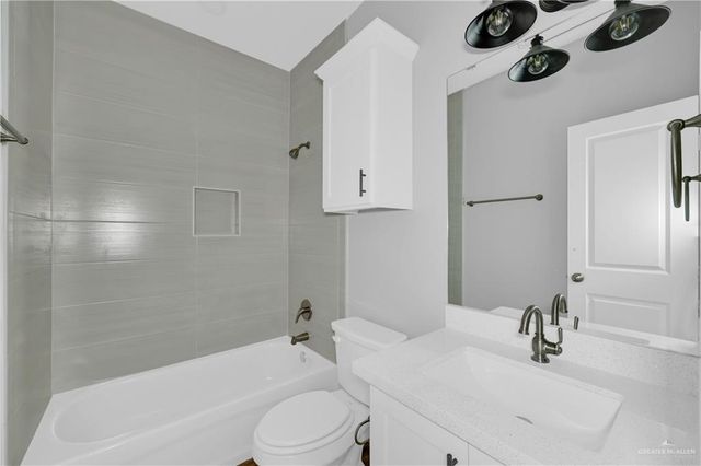 2605 E Israel Avenue, Alton, TX 78573