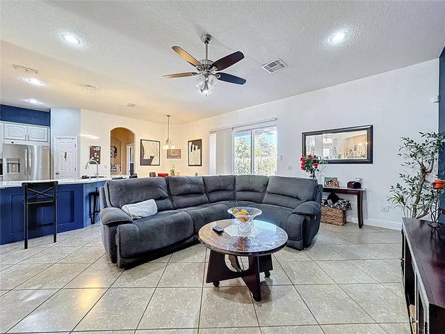 8463 DOVER VIEW LANE, Orlando, FL 32829
