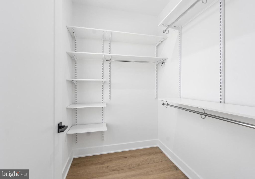Image 12 of property listing at 8622 ERDEM PL, Chevy Chase, MD 20815