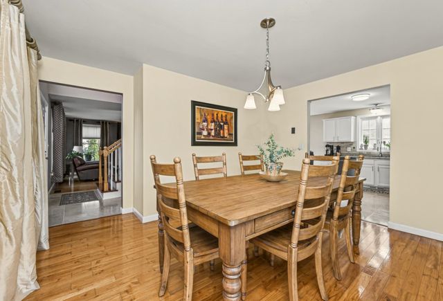 23 Bear Path Lane, Hudson, NH 03051