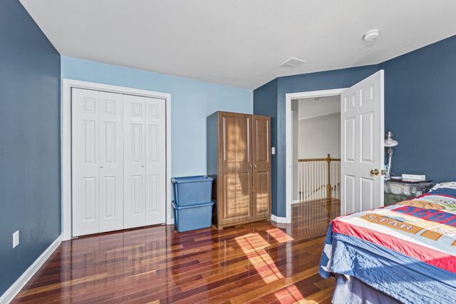23 Bear Path Lane, Hudson, NH 03051