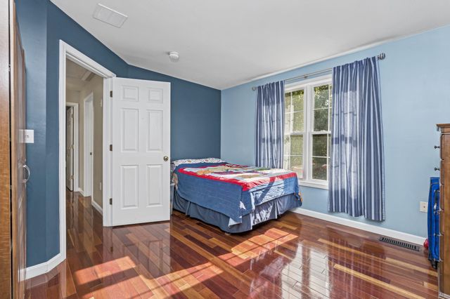 23 Bear Path Lane, Hudson, NH 03051