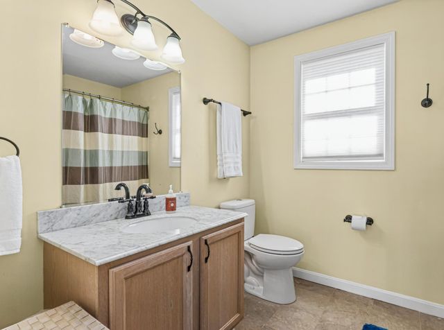 23 Bear Path Lane, Hudson, NH 03051