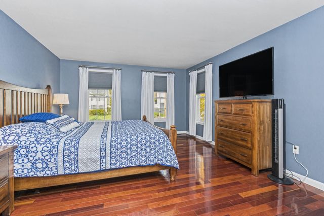 23 Bear Path Lane, Hudson, NH 03051