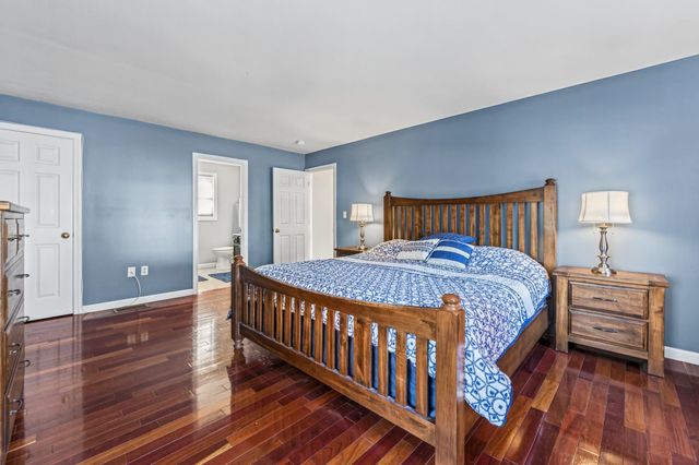 23 Bear Path Lane, Hudson, NH 03051