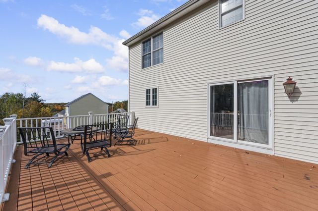 23 Bear Path Lane, Hudson, NH 03051