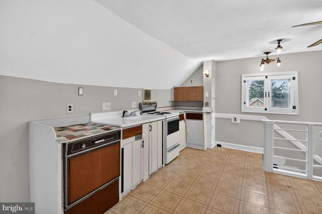 4918 40TH PL, Hyattsville, MD 20781