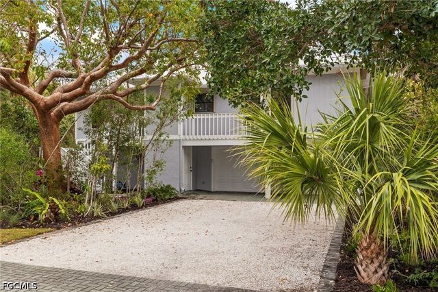 1986 Wild Lime DR, Sanibel, FL 33957