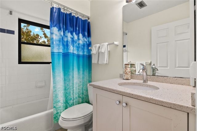 1986 Wild Lime DR, Sanibel, FL 33957