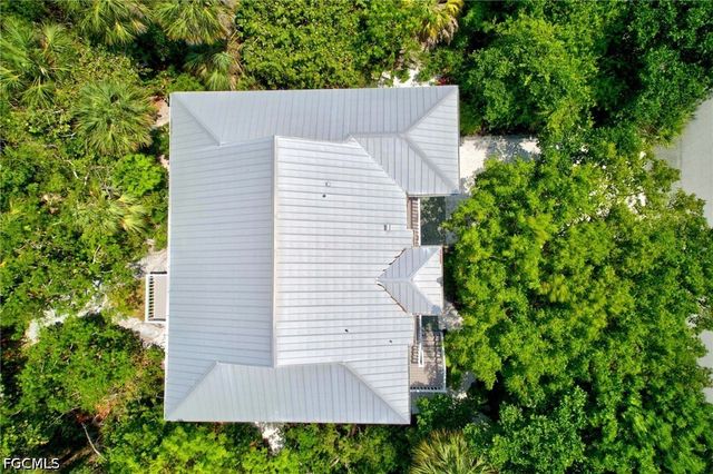 1986 Wild Lime DR, Sanibel, FL 33957