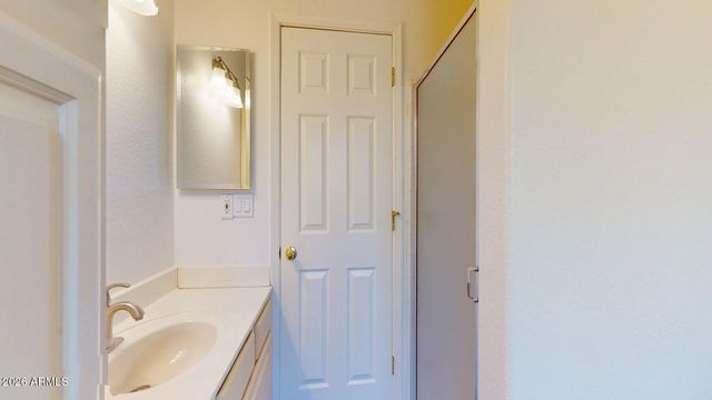 1529 E Cloud Road, Phoenix, AZ 85086