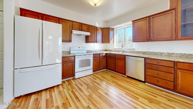 1529 E Cloud Road, Phoenix, AZ 85086