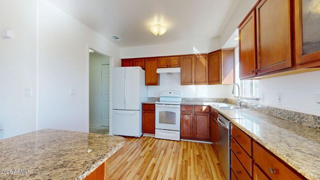 1529 E Cloud Road, Phoenix, AZ 85086