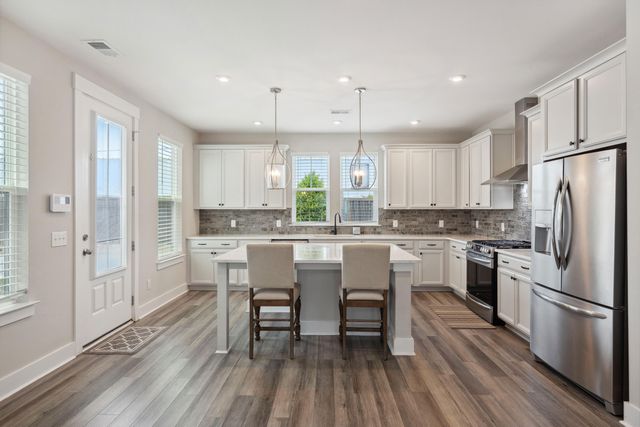1671 Indy Drive, North Charleston, SC 29405