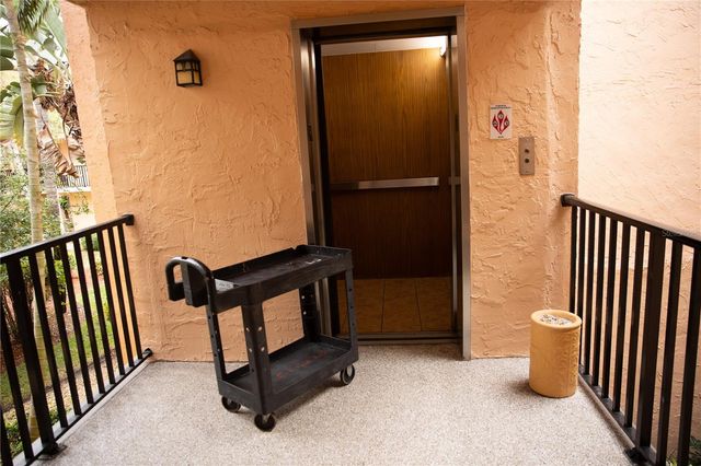 8911 BLIND PASS ROAD 220, St Pete Beach, FL 33706