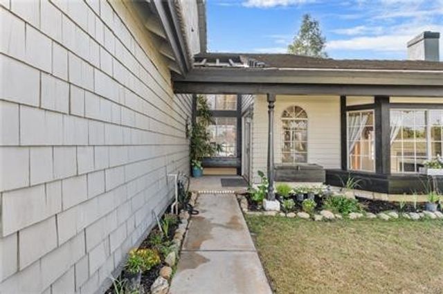 22933 De Berry Street, Grand Terrace, CA 92313