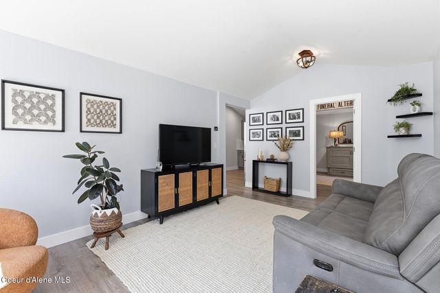 632 Main St, Wardner, ID 83837