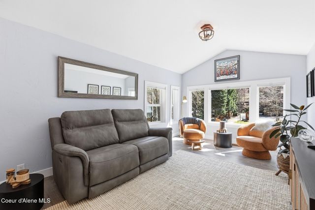 632 Main St, Wardner, ID 83837