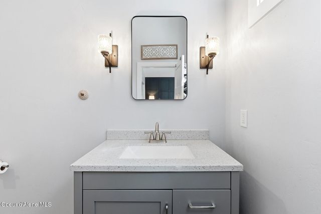 632 Main St, Wardner, ID 83837