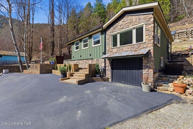 632 Main St, Wardner, ID 83837