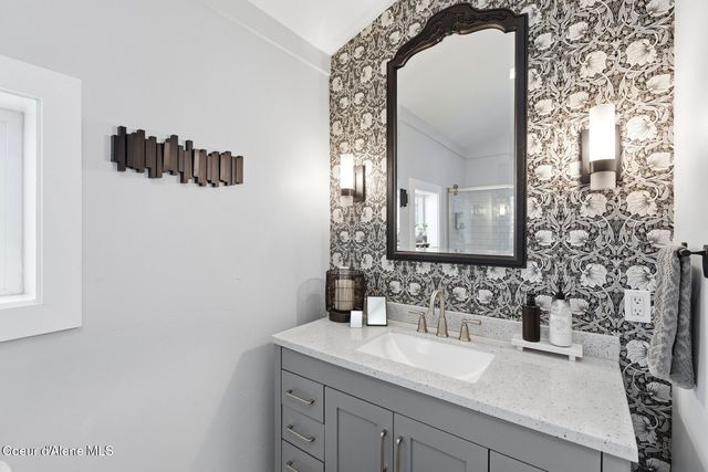 632 Main St, Wardner, ID 83837