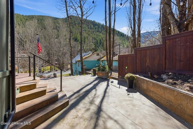 632 Main St, Wardner, ID 83837