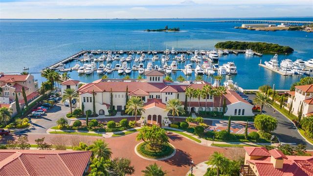 5701 BOWEN DANIEL DR. 403, Tampa, FL 33616