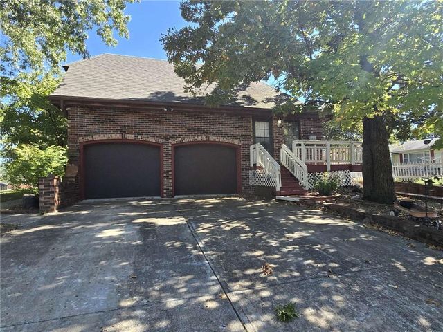 145 Lynn Lea Lane, Clinton, MO 65355