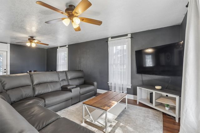 206 S 1st Street, Panora, IA 50216