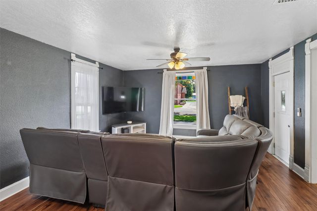 206 S 1st Street, Panora, IA 50216