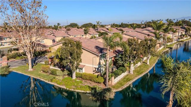 7866 Southwind Cir, Huntington Beach, CA 92648
