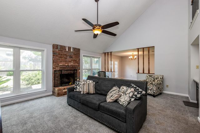 11210 Crayford Court, Houston, TX 77065
