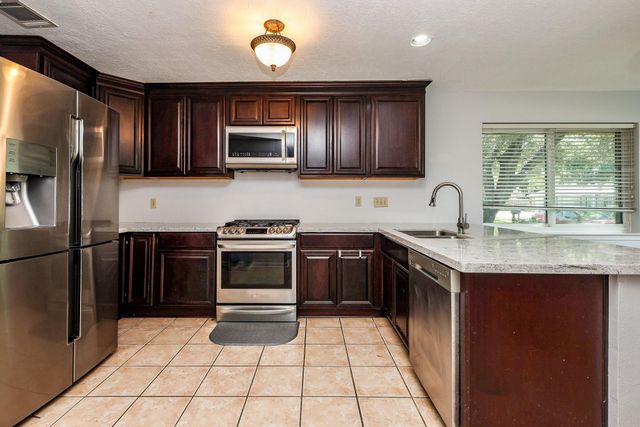 11210 Crayford Court, Houston, TX 77065