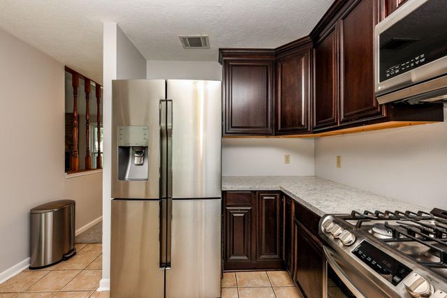 11210 Crayford Court, Houston, TX 77065
